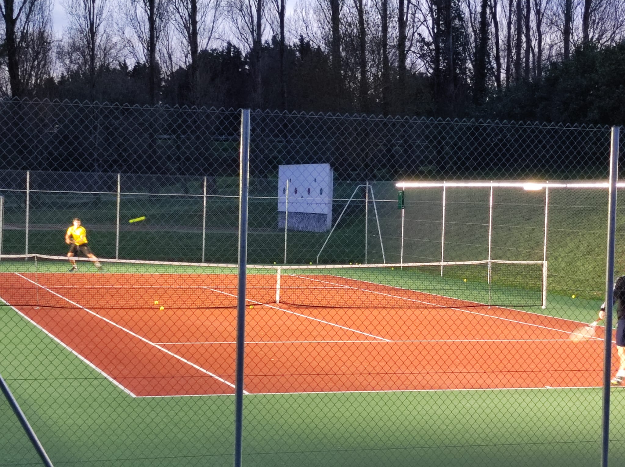 Le club de tennis de St-Laurent-des-Arbres poursuit sur sa lancée